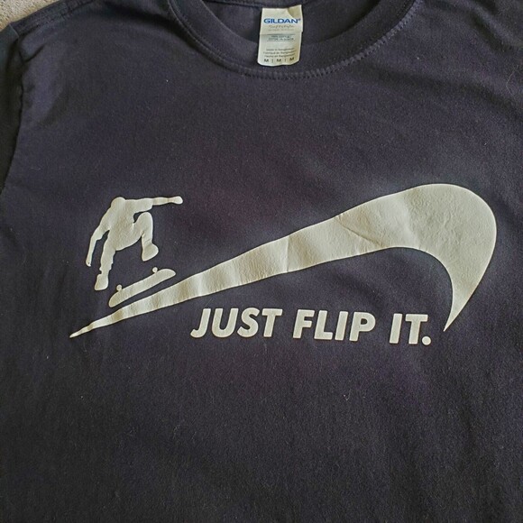 Skater T-Shirt Tee Shirt Gildan Medium Cotton Skateboard Just Flip It - Picture 3 of 7